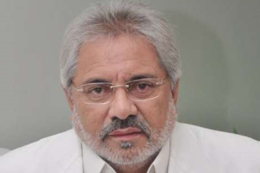 O Prof. Francisco de Assis Moura Araripe foi reitor da UECE em dois períodos (2003-2004 e 2008-2012) (Foto: Divulgação/UECE) Imagem: Prof. Francisco de Assis Moura Araripe