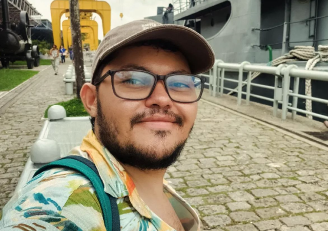 Leonardo Reis era formado em Jornalismo pela UFC e cursava o 5º semestre de Letras-Espanhol (Foto: arquivo pessoal) Imagem: Foto de Leonardo Reis, estudante de Letras - Espanhol da UFC